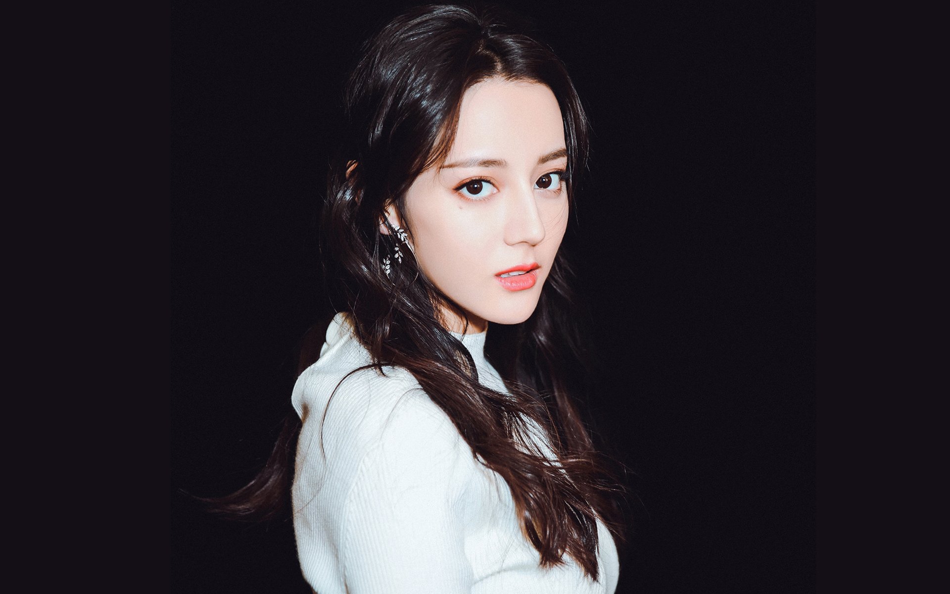 青少年足球场地书籍教材实现标准化，推动科学训练，青少年足球训练教程书籍